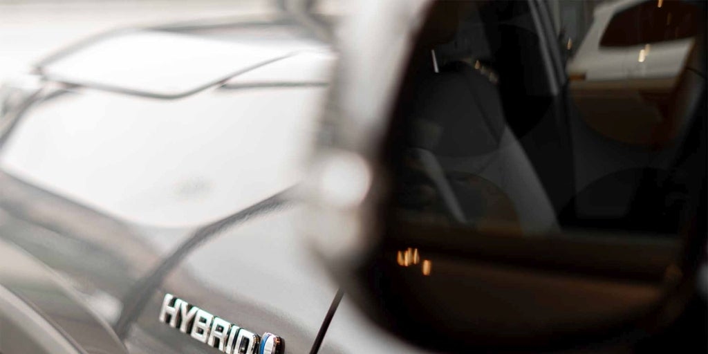 Ojo con los coches híbridos: estas son las averías más caras