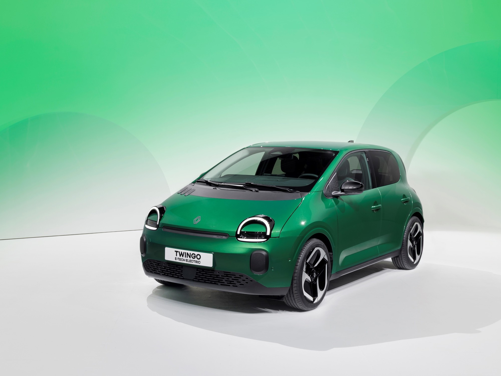 Ein Kultauto aus den 90er Jahren kehrt zurück: Der Renault Twingo wird mit dem Geist der Vergangenheit und der Technologie von heute wiedergeboren.