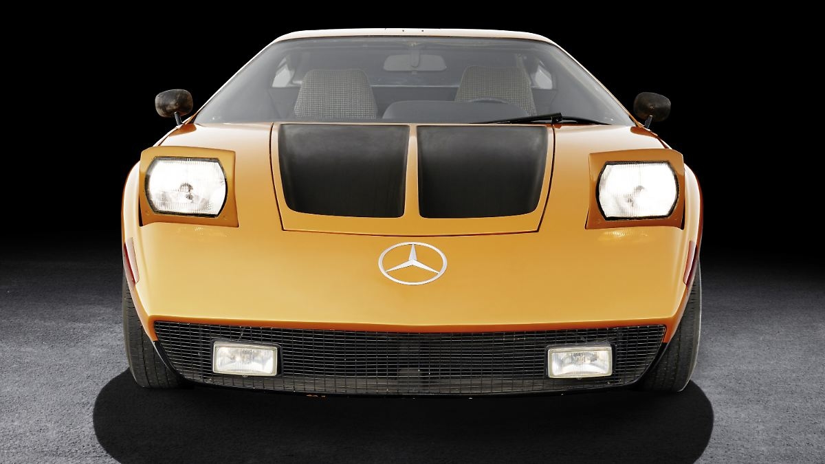 Once cool, now almost gone: How do pop-up headlights actually work?