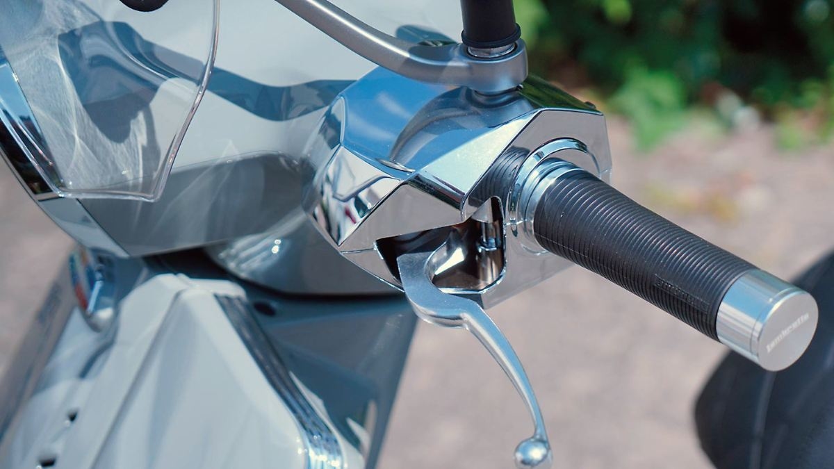 Nowa odsłona tradycyjnej marki: Lambretta X300 GT – klasyczny skuter z nowoczesną technologią